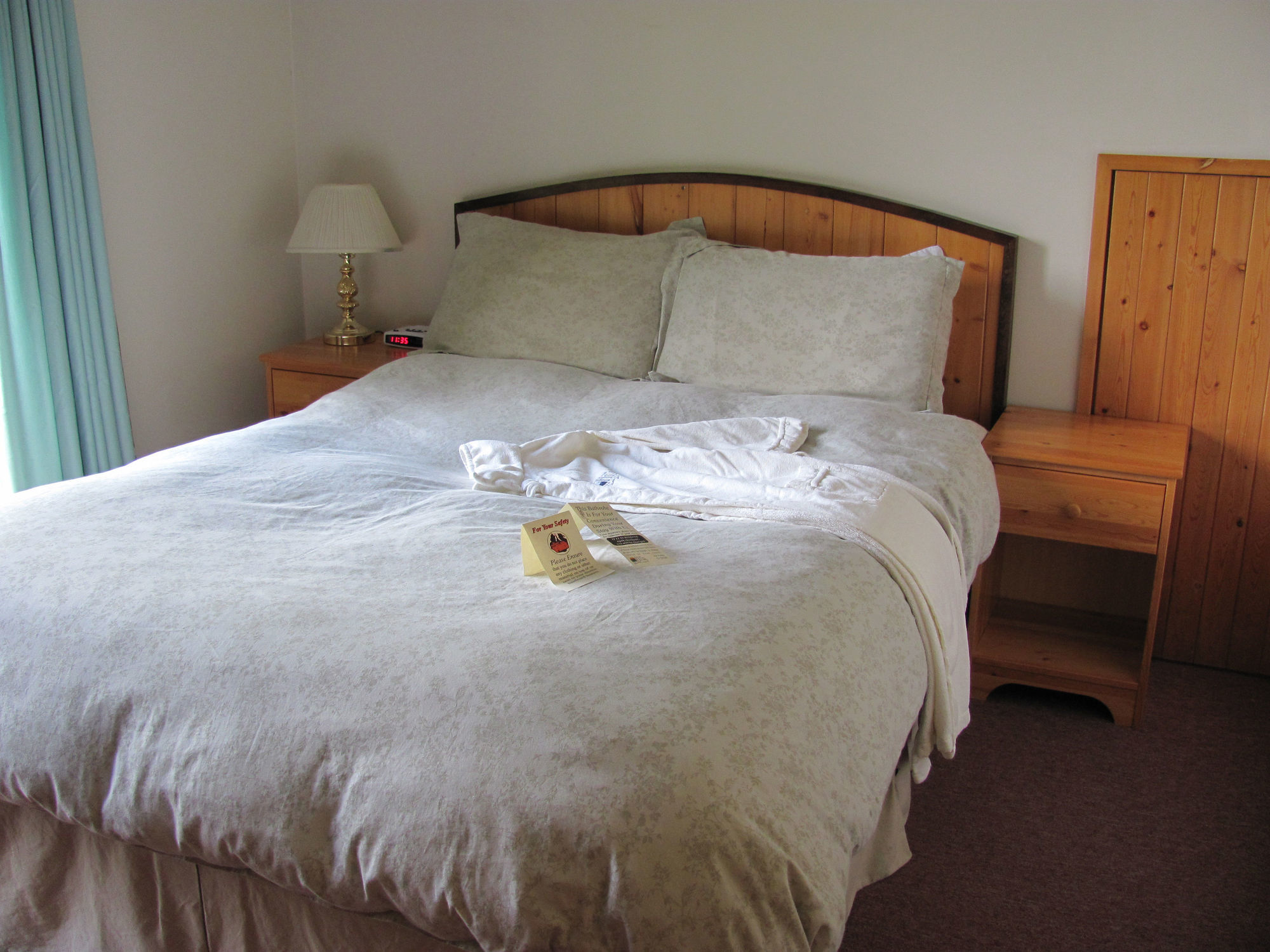 Spruce Hill Resort & Spa 108 Mile Ranch Eksteriør bilde